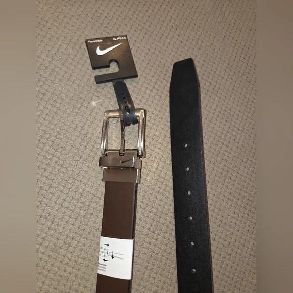 New Nike Reversible Men's Black & Brown XL 42-44 silver texture belt buckle - Picture 3 of 16